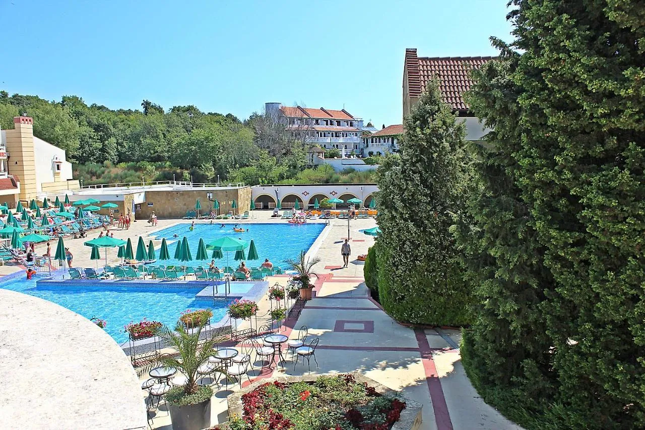 Duni Pelican Hotel Sozopol 4*,